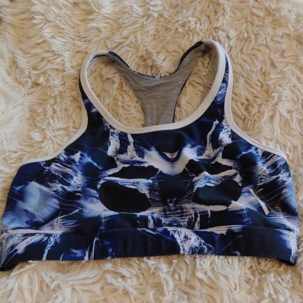 Vullsport bra with cage/open details in back